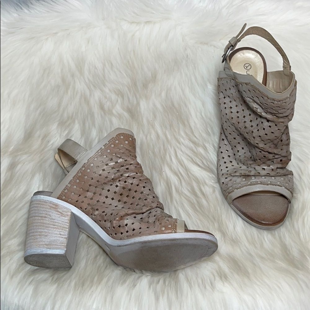 Unity In Diversity Freita Ruched Sandals Sz 39/9‎